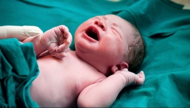 مرگ یک نوزاد به دلیل اصرار پزشک بر زایمان طبیعی مادر